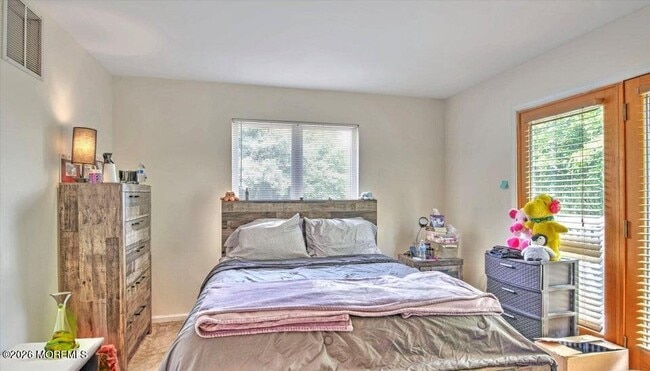 102 Demmy Ave