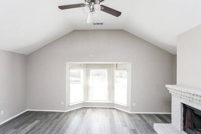 Photo - 1329 Planters Rd