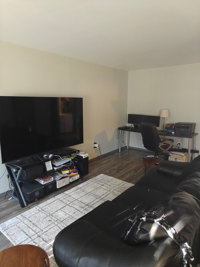 Photo - 240 22nd St NW Unidad 250 22nd St NW