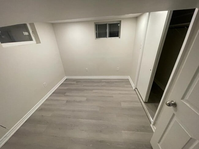 Photo - 64 St Dunstan Dr