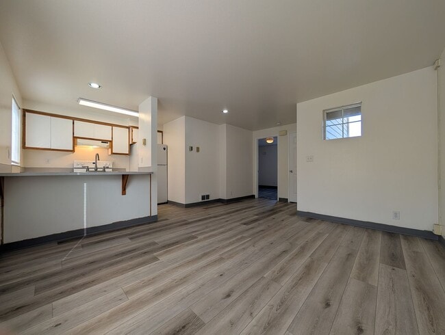 Photo - Newly Renovated 1-Bedroom, 1-Bath Apartment Off Bailey Hill Road!