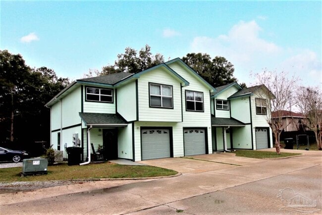 Building Photo - 6248 Hamilton Bridge Rd Rental