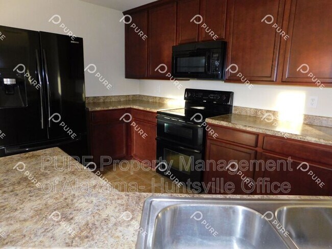 Photo - 108 Barnard St