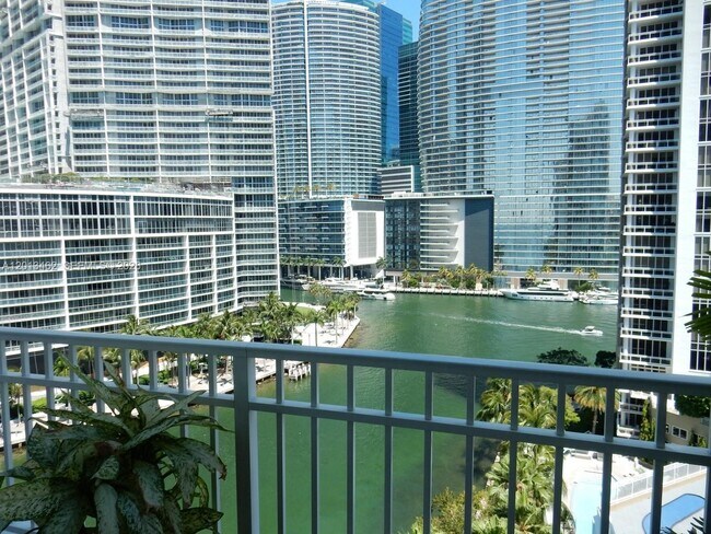 Photo - 801 Brickell Key Blvd Unidad 1102