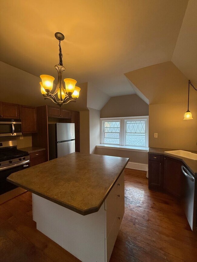 Photo - 409 Grand St Unit 3