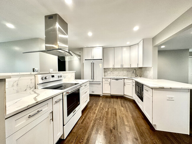 Photo - 2543 William Ave