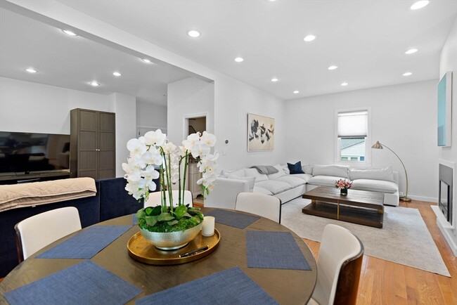 Photo - 201 Adams St