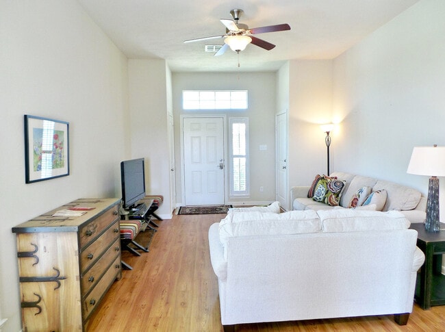 Photo - 1002 Venice Dr Unidad ID1328054P