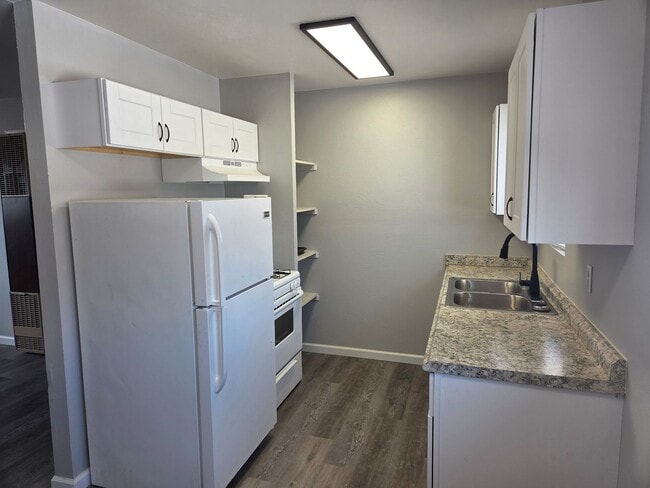 Photo - 620 D St Unit D Street - 620  4