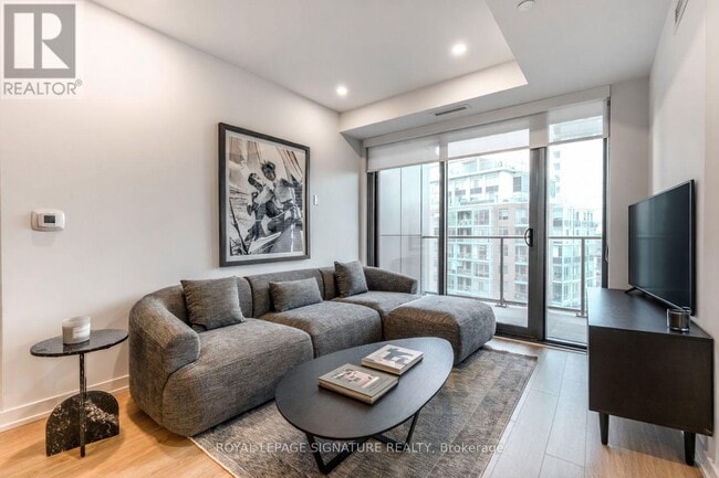 Photo - 35 Parliament St Unit 608