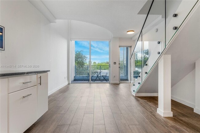 Building Photo - 3339 Virginia St Unit 339