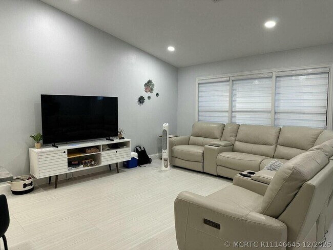 Photo - 10714 Ranchipur St