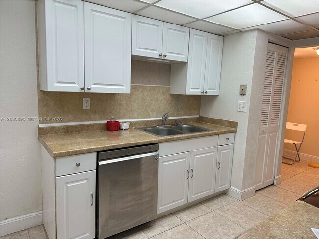 Photo - 400 Commodore Dr Unit 308