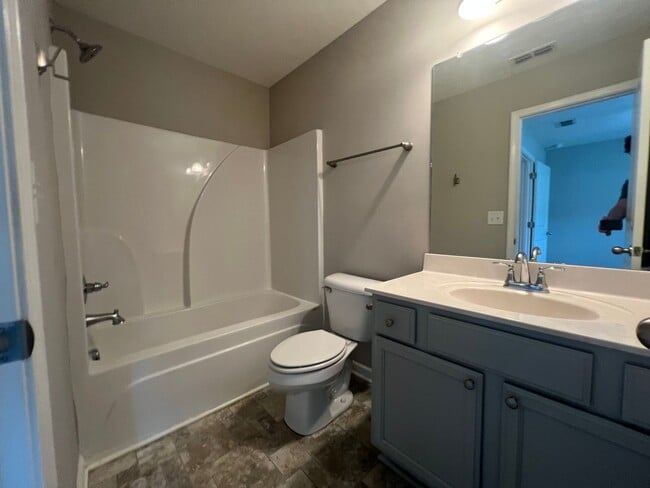 Photo - Immediate Occupancy!  2bed 2.5 bath Antioc...