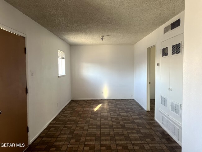 Photo - 7167 N Loop Dr