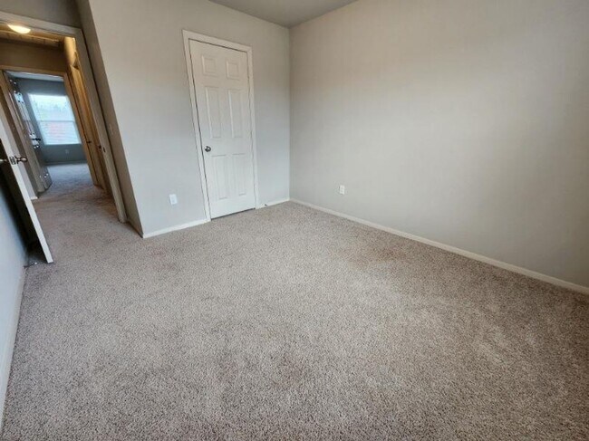 Photo - 2040 River Birch Trl