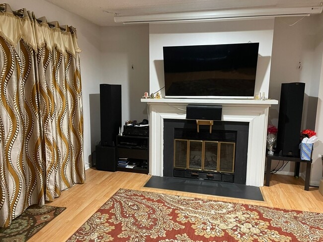 Building Photo - 176 Thoreau Dr Rental