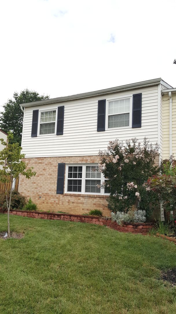 Photo - *END UNIT* town home in established Crestwood Neighborhood ready for you mid March!