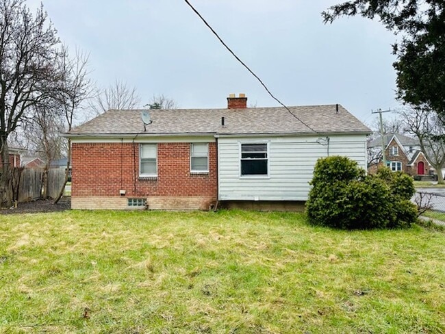 Photo - 3 Bedroom 1 Bath For Lease Section 8 Ready