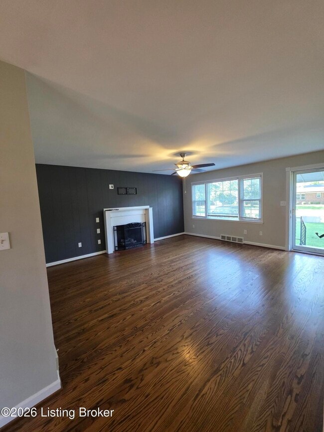 Photo - 4605 Fox Run Rd