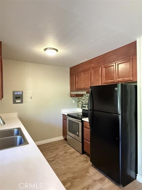 Photo - 23732 Hillhurst Dr Unidad 73
