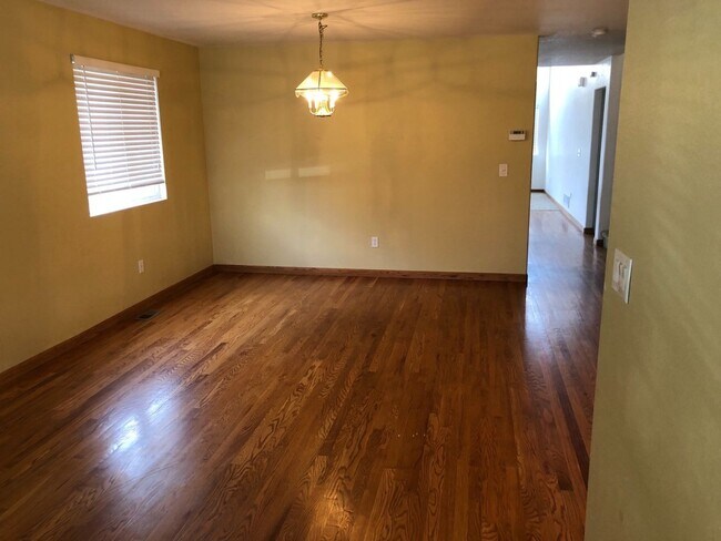 Photo - 3 bedroom with a loft in Sterling Hill!  S...