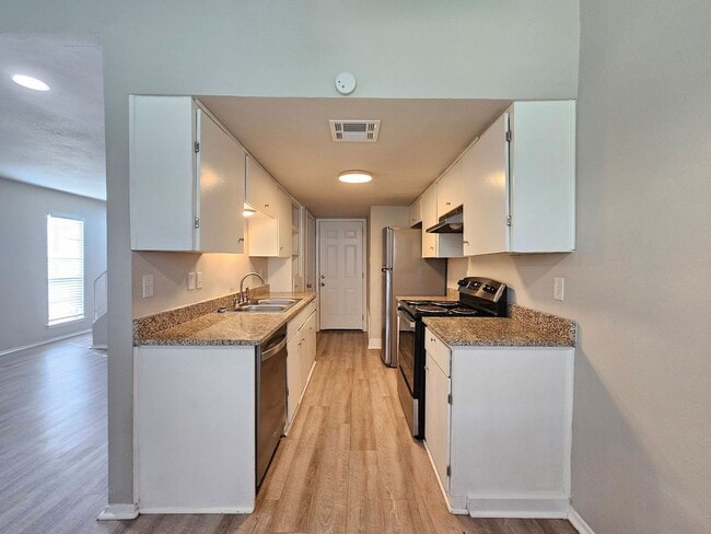 Photo - 3106 Trenton Dr