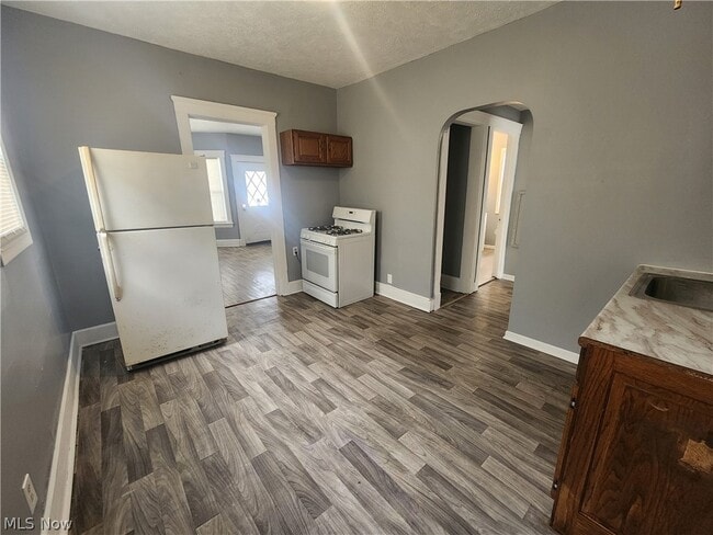 Photo - 3443 Regent Rd