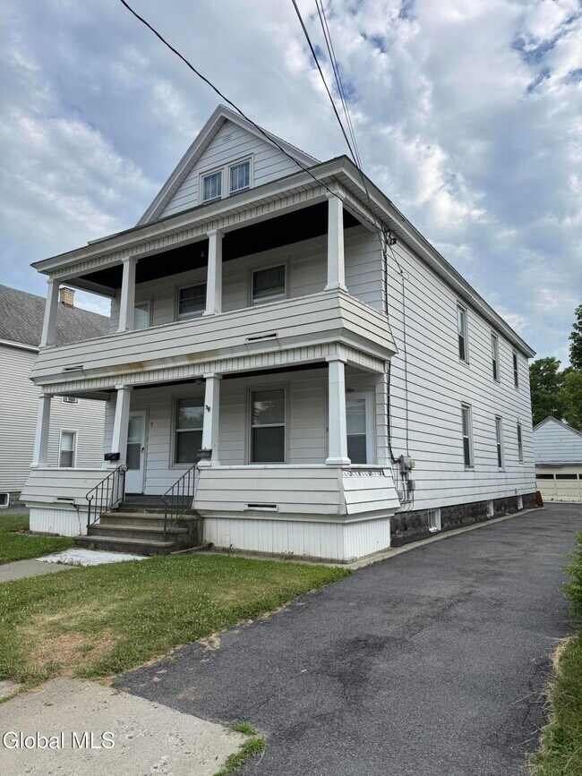 Photo - 9-11-11 Teller St Unit 1st Floor