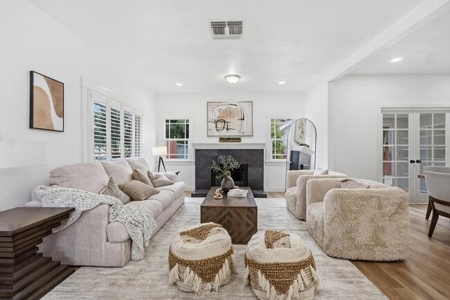Photo - 331 Chester Pl