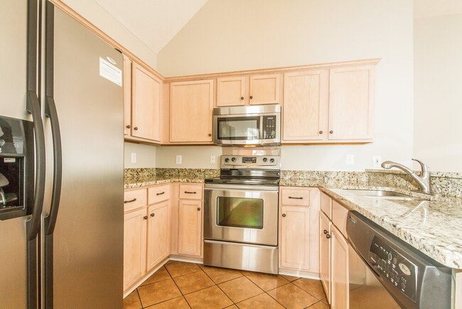 277 Iris Dr