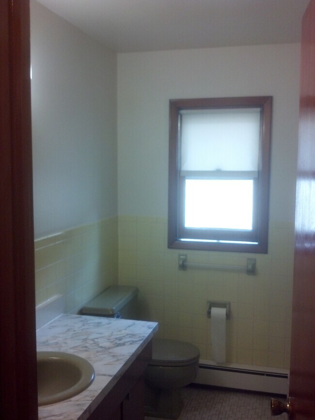 Photo - 366 Wilson Ave Unit 2