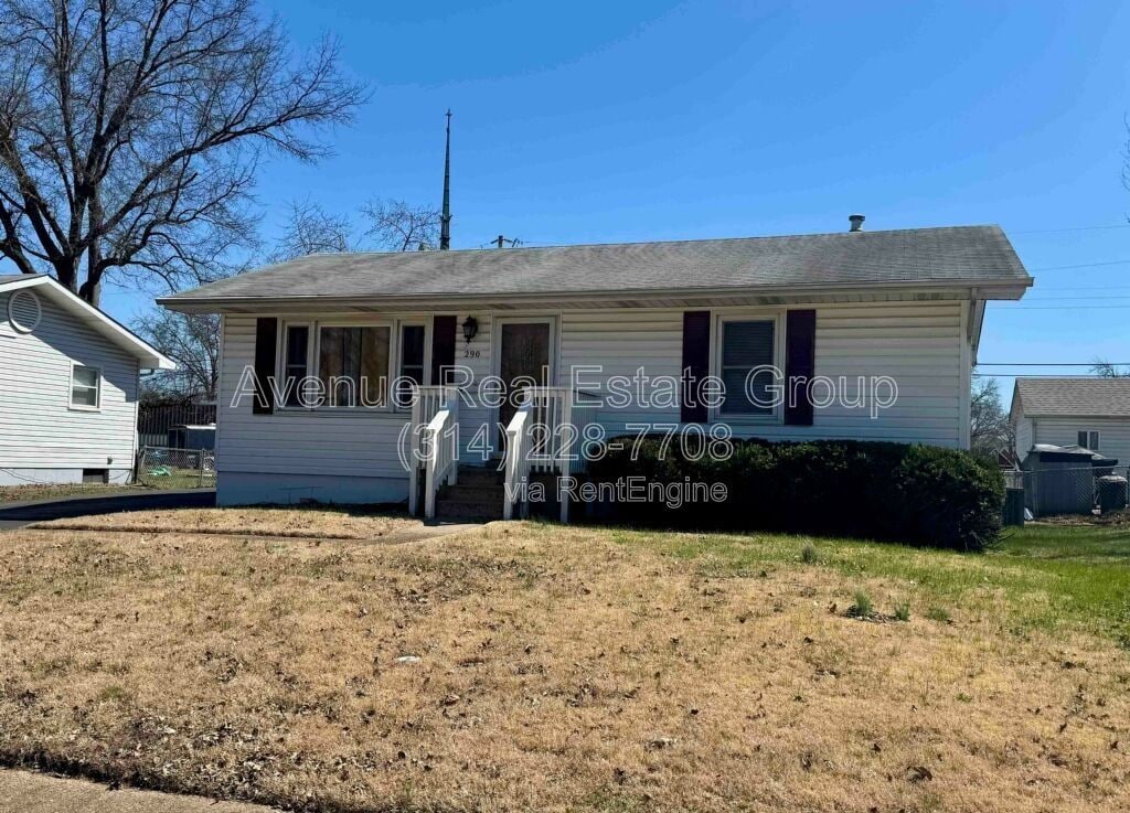 Photo - 290 S St Charles St