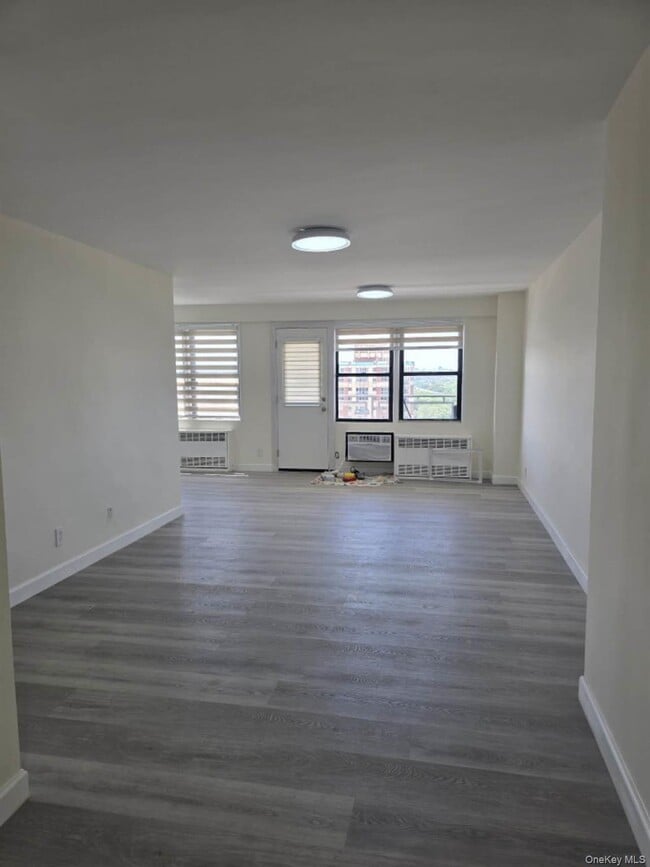 Photo - 42-55 Colden St Unit 16P