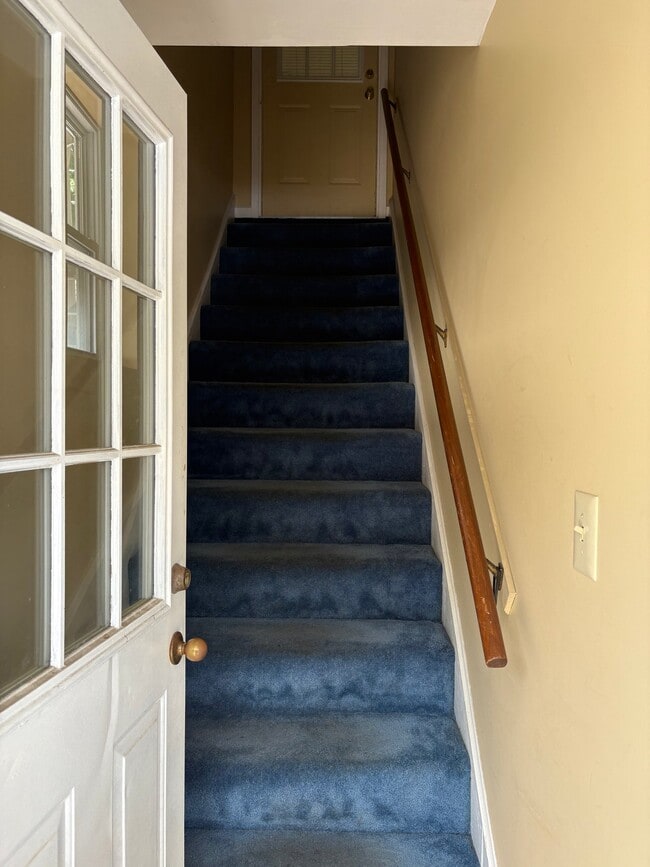 Photo - 130 Robinson Alley Unit B