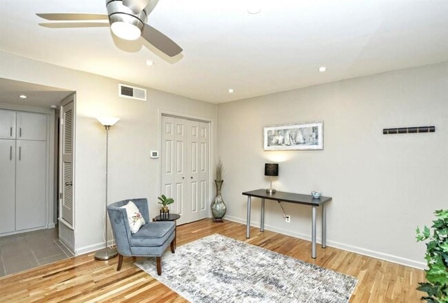 Photo - 7801 Shoal Creek Blvd Unit 146