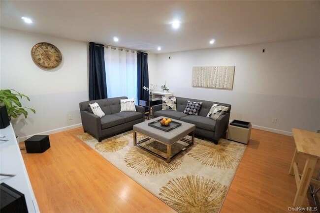 60 Park Dr