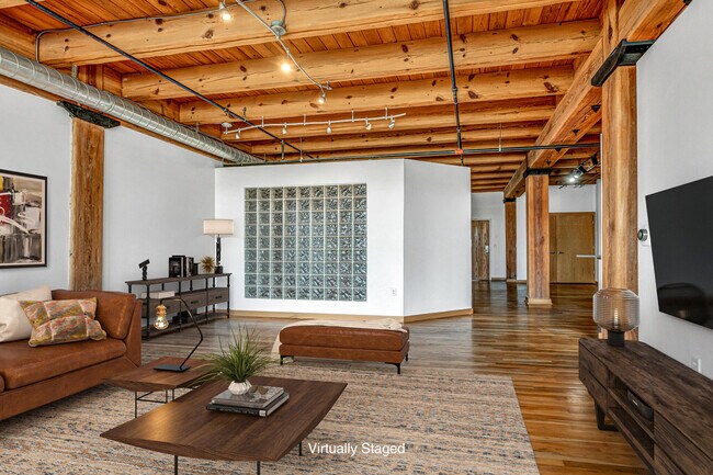 Photo - 413 N 2nd St