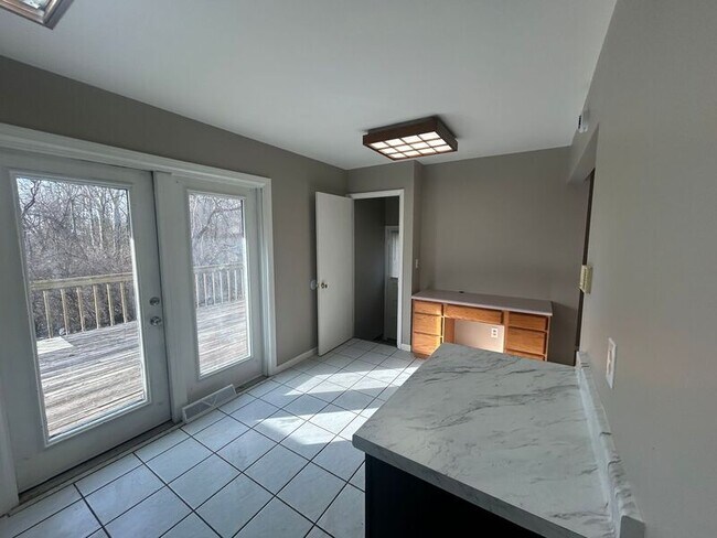 Photo - 2801 Royal Glen Dr