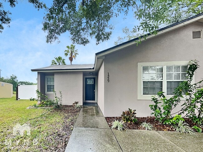 Photo - 1339 Primrose Ct House