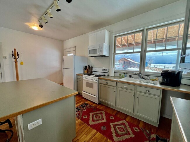 Photo - Rural Home for Rent in the Country