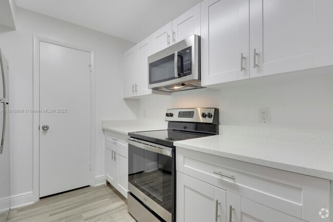 Building Photo - 4341 W McNab Rd Unit 15 Rental
