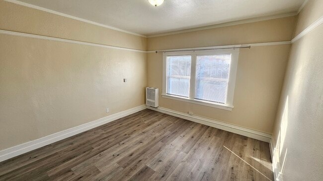 Photo - 1330 W 11th St Unidad 16