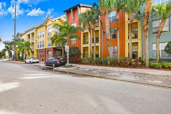 2440 W Horatio St Unit 1012