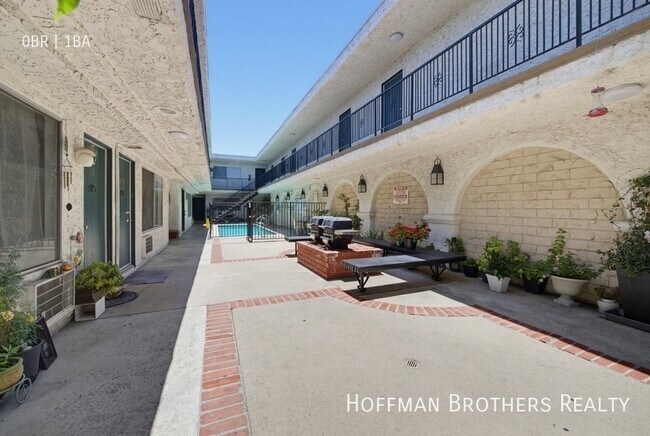 Photo - 6907 Whitsett Ave Unidad 204
