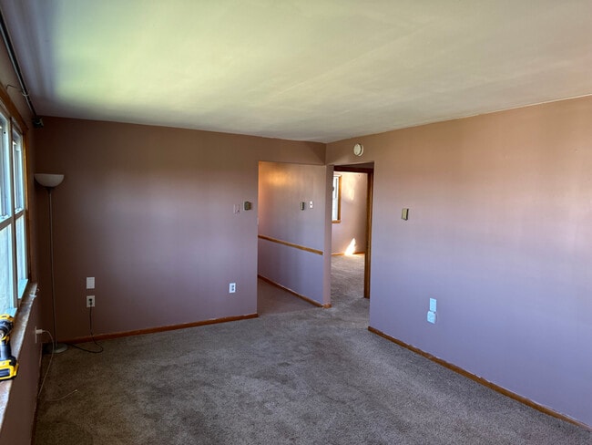Building Photo - 148 Cornell Rd Unit Apt A