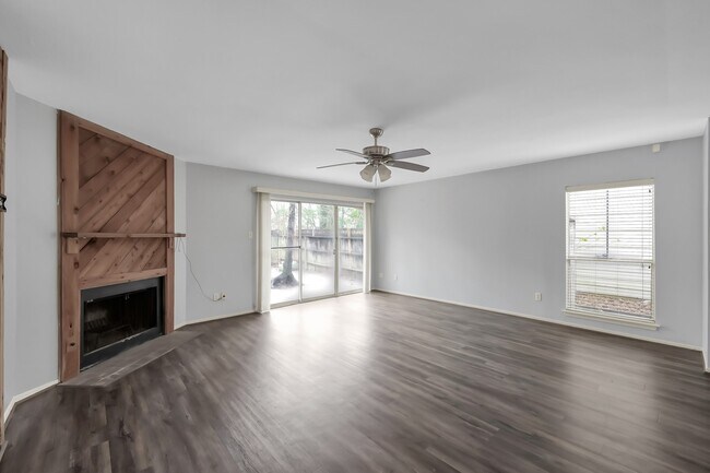 Photo - 83 Marabou Pl