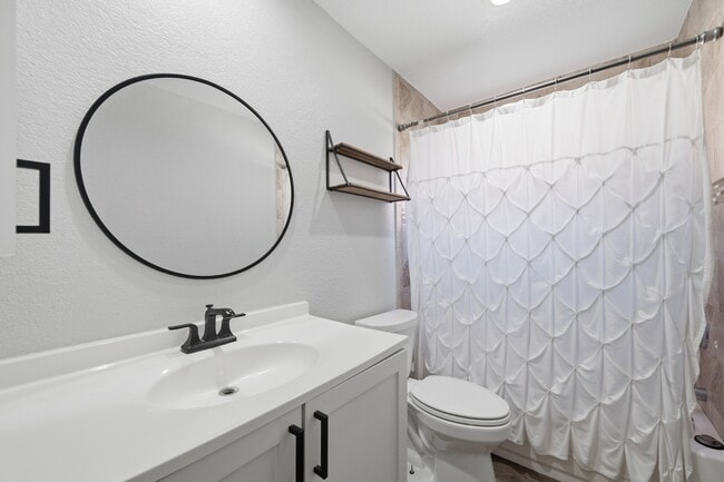 Photo - 1805 Whitebriar Dr