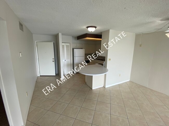 Photo - 30 Moreno Point Rd Unidad 303B