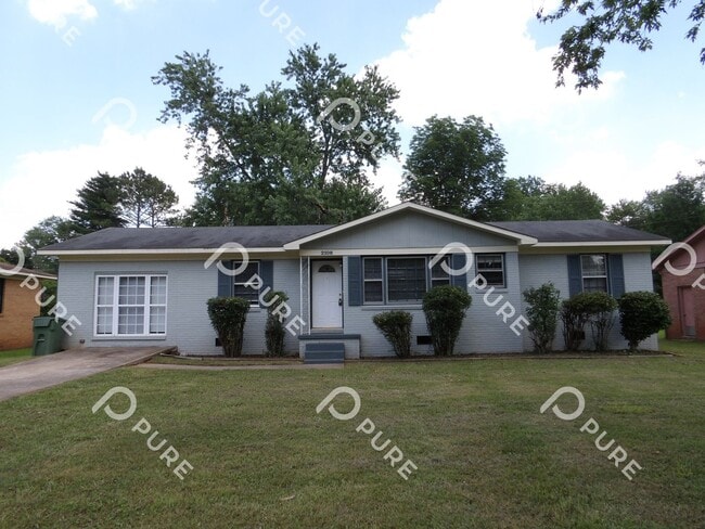 Photo - 2108 Linde St NW House